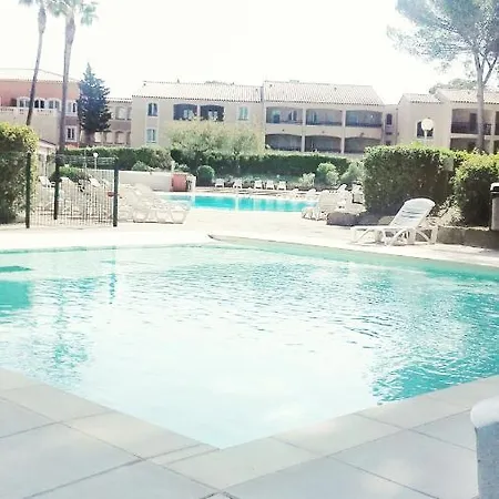 Golfs De Valescure Apartment *